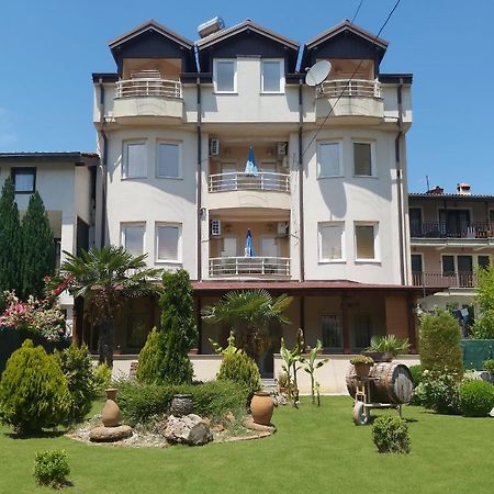 Celus Apartments Охрид Екстериор снимка